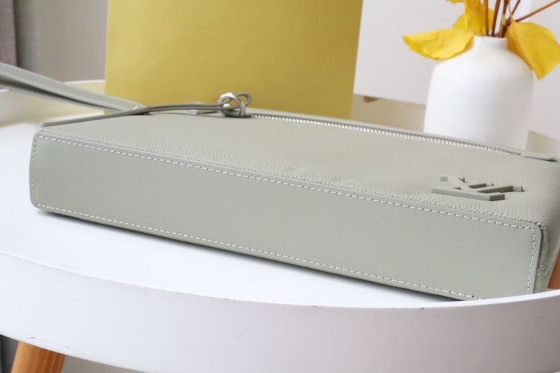 Louis Vuitton Clutch Bags